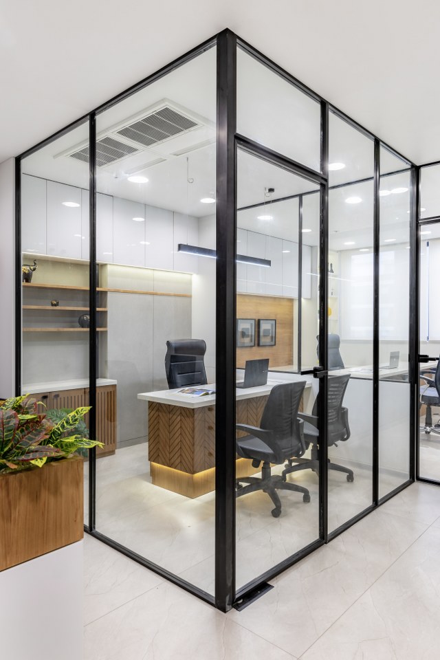 Glass Partition - Architectural Glass Solutions by Vistta Glass
